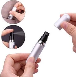 MaxedMore Navulbare Parfumverstuiver 5ml Rood/Licht Roze/ Oranje/Groen/ Blauw/ Grijs - 65 Keer Spraybare Parfum Verstuiver - Hervulbaar Tasverstuiver Voor Parfum - Meeneem Mini Geur Flesje Voor Op Reis - Lipstick Formaat Navulbaar Parfumflesje -Cosmetic Verkoop 1187x1200 1