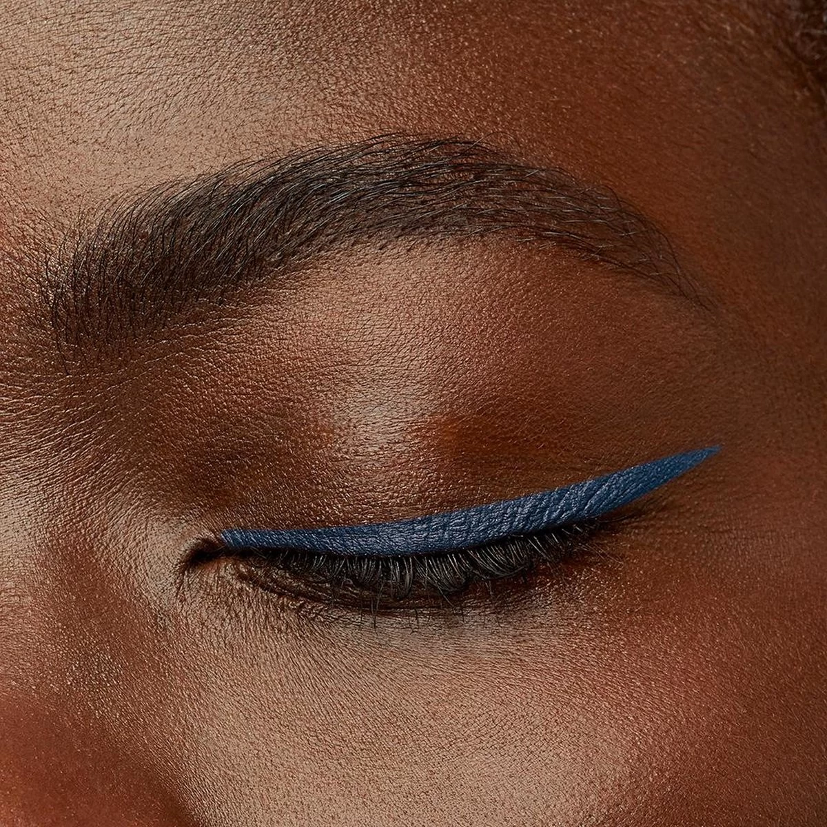 Bourjois Contour Clubbing Waterproof Oogpotlood - 61 Denim'Pulse 8 Bourjois Contour Clubbing Waterproof Oogpotlood - 61 Denim'Pulse - Afbeelding 6