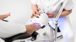 SUNfeet UV Lamp Op Statief - Lamp Voor Gelnagels 80W - LED Lamp Nagels - Gellak Lamp - Nageldroger - Wit 8 SUNfeet UV Lamp Op Statief - Lamp Voor Gelnagels 80W - LED Lamp Nagels - Gellak Lamp - Nageldroger - Wit -Cosmetic Verkoop 1200x674