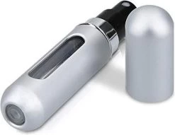 MaxedMore Navulbare Parfumverstuiver 5ml Rood/Licht Roze/ Oranje/Groen/ Blauw/ Grijs - 65 Keer Spraybare Parfum Verstuiver - Hervulbaar Tasverstuiver Voor Parfum - Meeneem Mini Geur Flesje Voor Op Reis - Lipstick Formaat Navulbaar Parfumflesje -Cosmetic Verkoop 1200x928 1